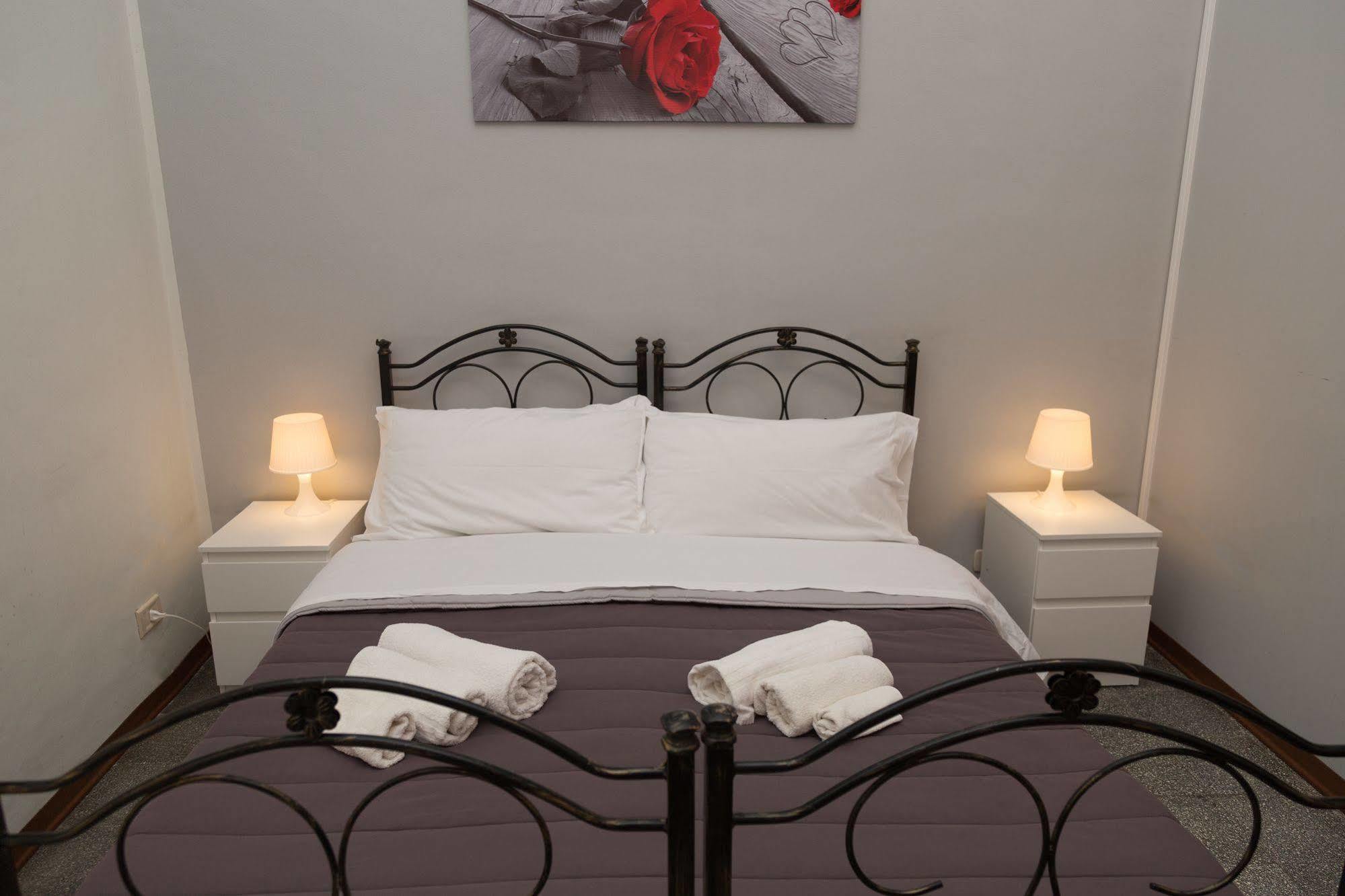 Tra L'Etna E Il Mare B&B Catania Exterior photo